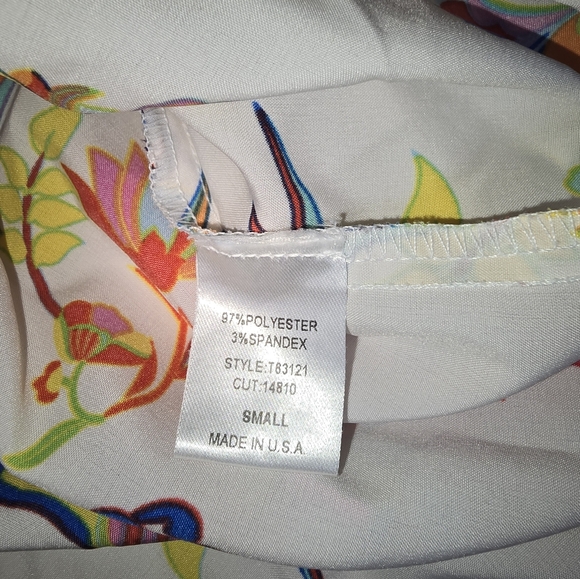 Off Shoulder Floral Blouse - Picture 2 of 2